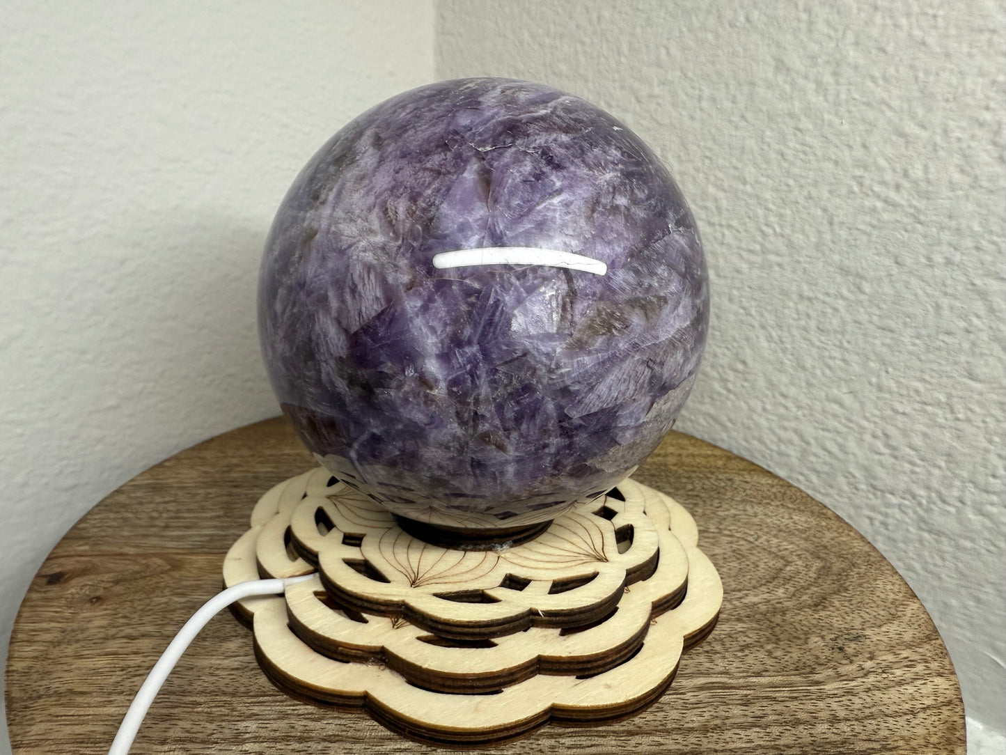 Large Chevron/Dream Amethyst Sphere (1.07KG)