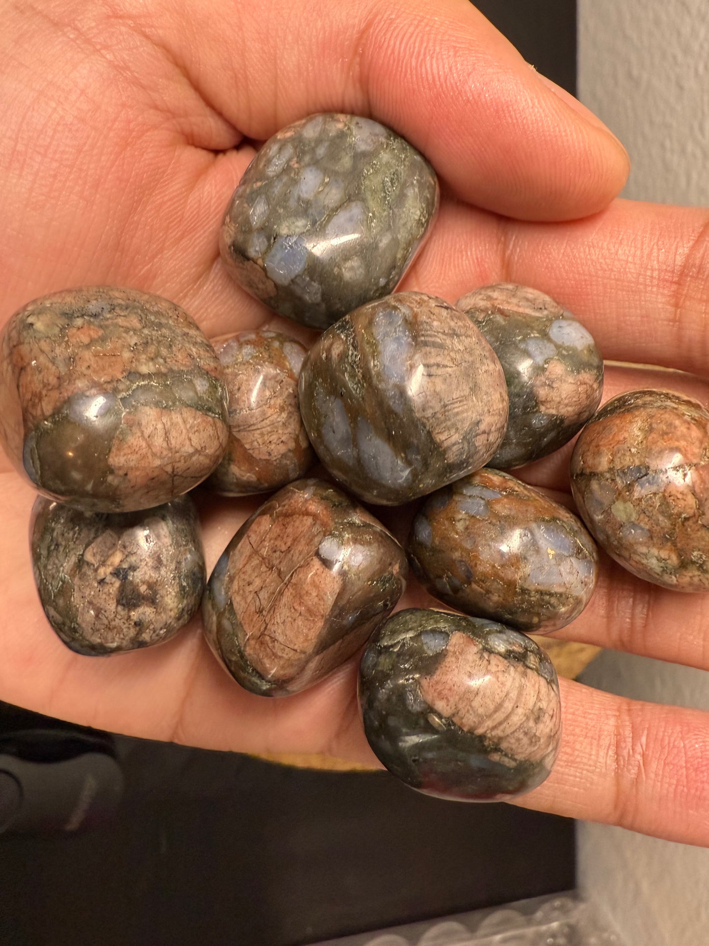 Tumbled Quesera Stone