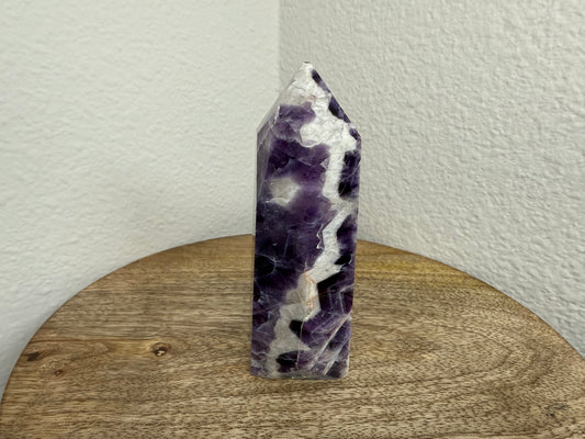 Chevron/Dream Amethyst Tower (200g)(Imperfect)