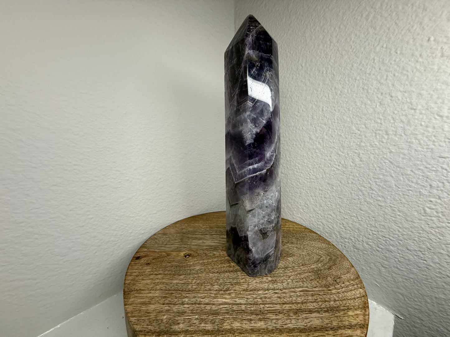 Large Chevron/Dream Amethyst Tower (7in) (660g) (Imperfect Tip)