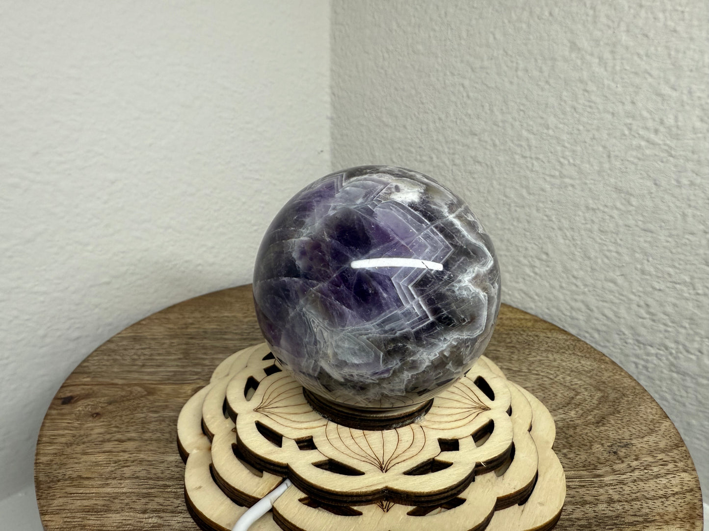 Medium Chevron/Dream Amethyst Sphere (400g)