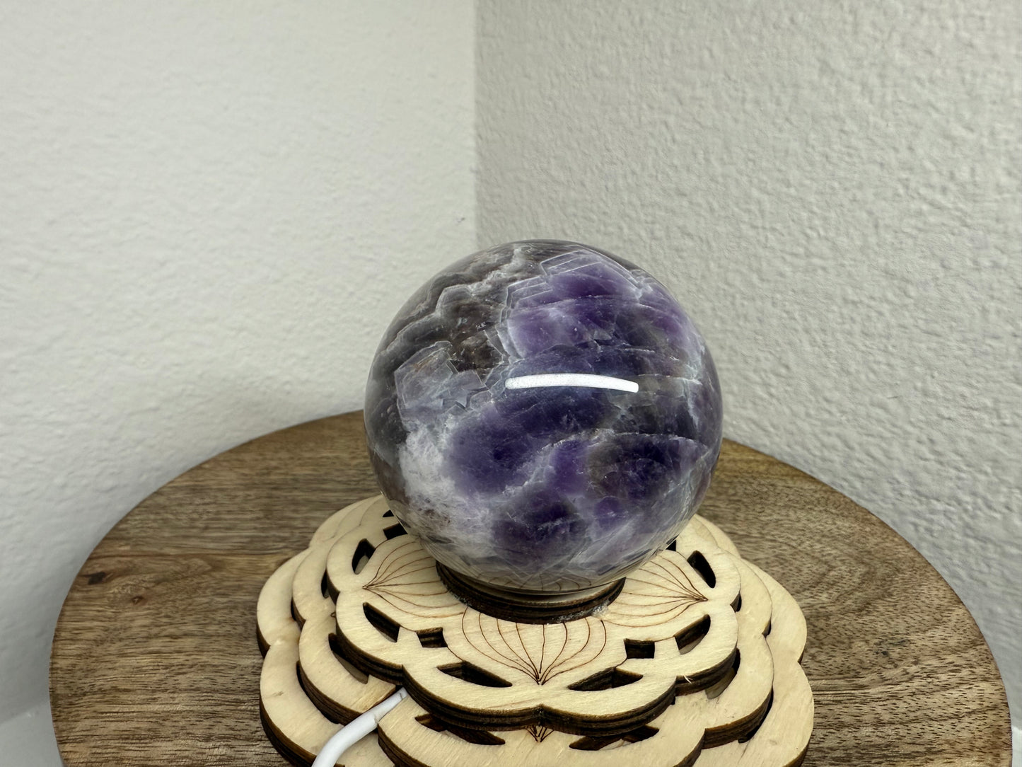 Medium Chevron/Dream Amethyst Sphere (400g)