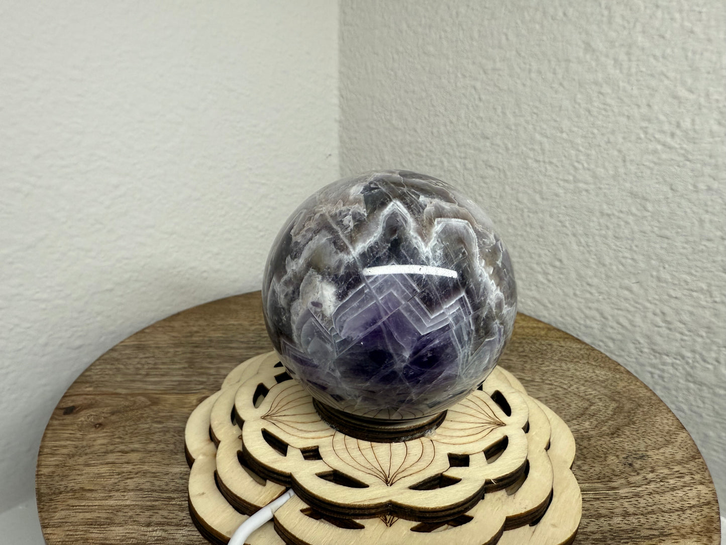 Medium Chevron/Dream Amethyst Sphere (400g)