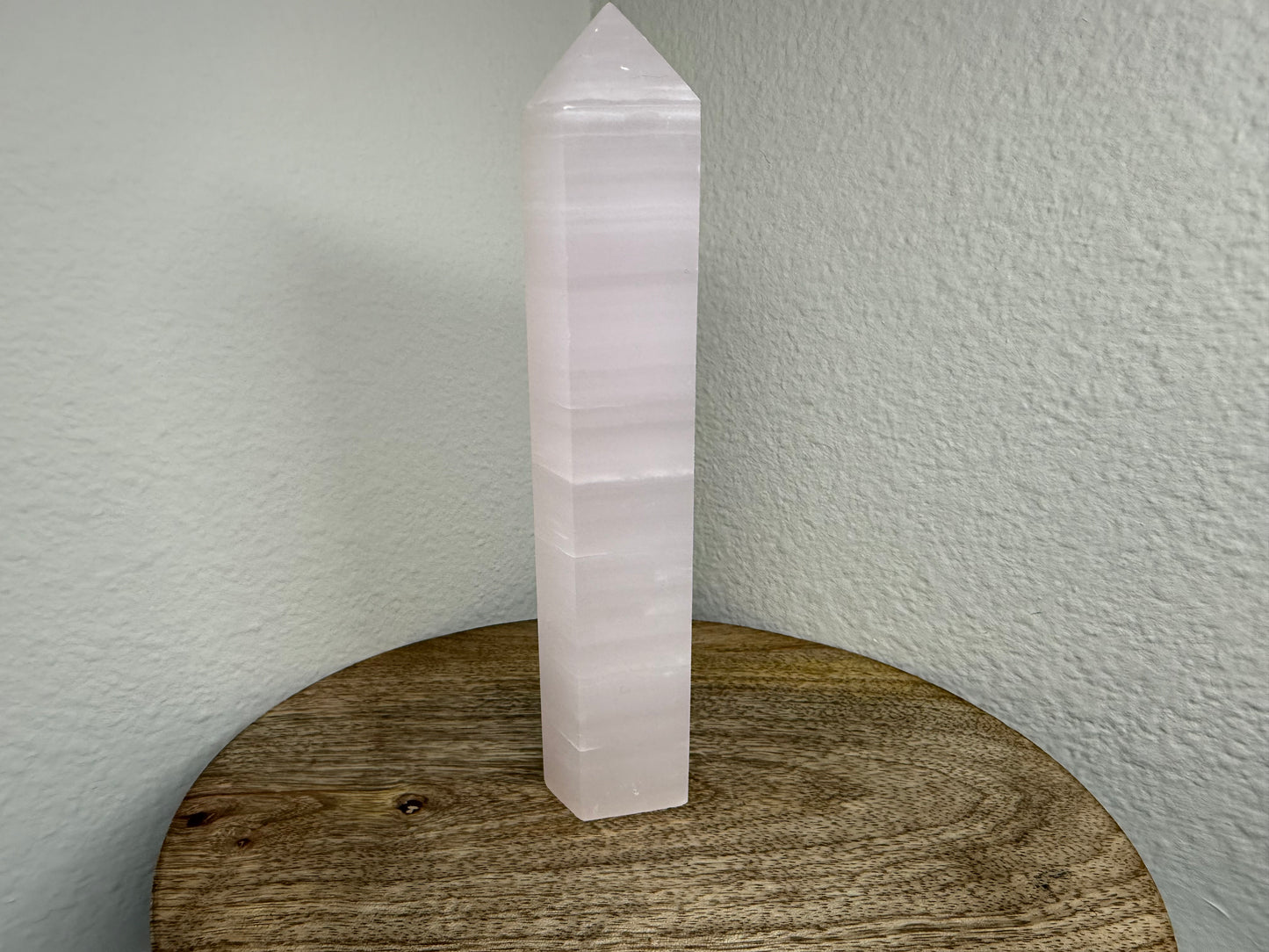 Pink Mangano Calcite *UV REACTIVE* (320g)(6in)