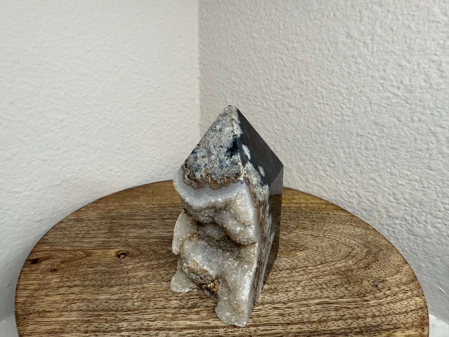 Druzy Agate Half-Raw Tower (280g) (Imperfect Tip/Edges)