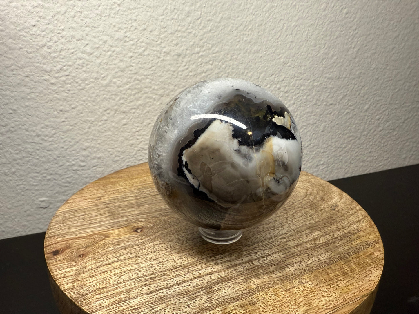 Volcano Agate Sphere (620g)*UV REACTIVE*