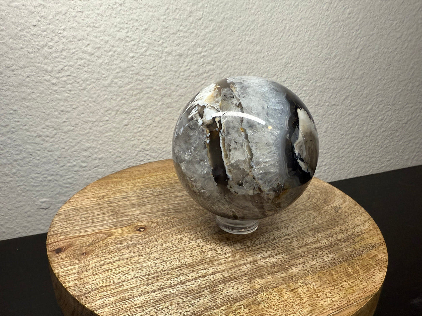 Volcano Agate Sphere (620g)*UV REACTIVE*