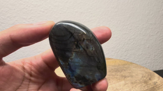 Purple+Blue Flash Labradorite Freeform (90g)